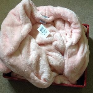 Martha Stewart plush pink robe